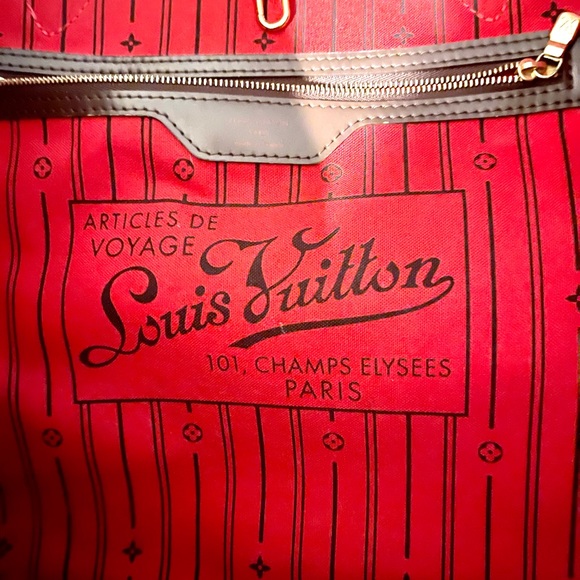 Brand new Louis Vuitton Tote bag - Picture 10 of 15